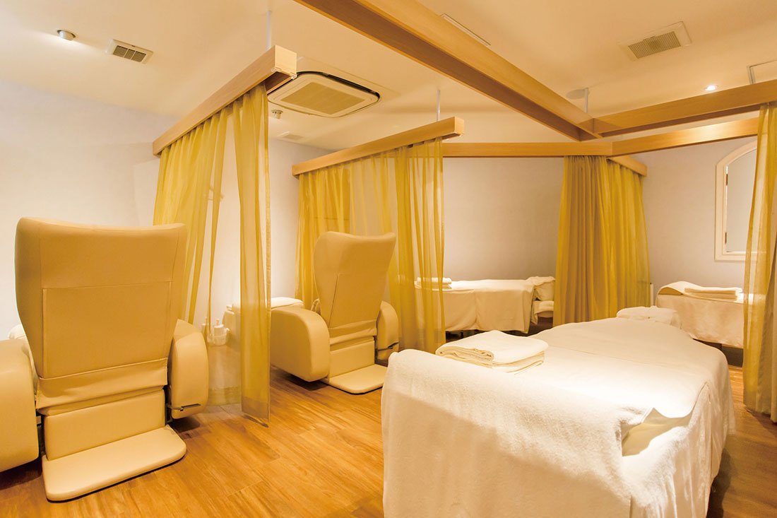 ラフィネ 天神地下街店 の画像